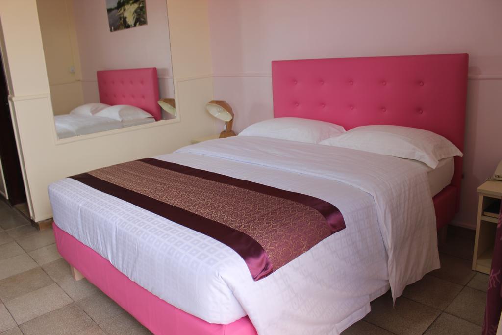 Hotel Mansel Yaoundé Δωμάτιο φωτογραφία
