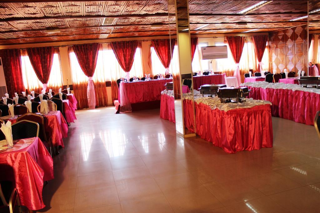 Hotel Mansel Yaoundé Εξωτερικό φωτογραφία