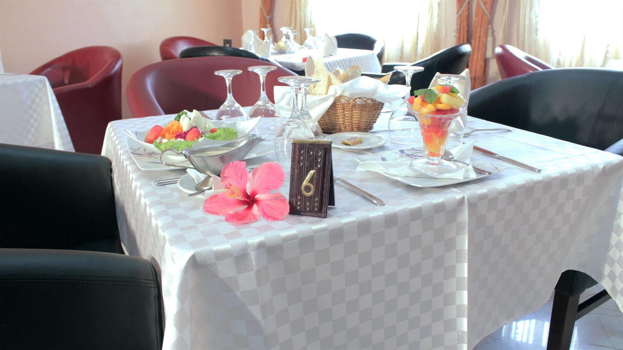 Hotel Mansel Yaoundé Εξωτερικό φωτογραφία
