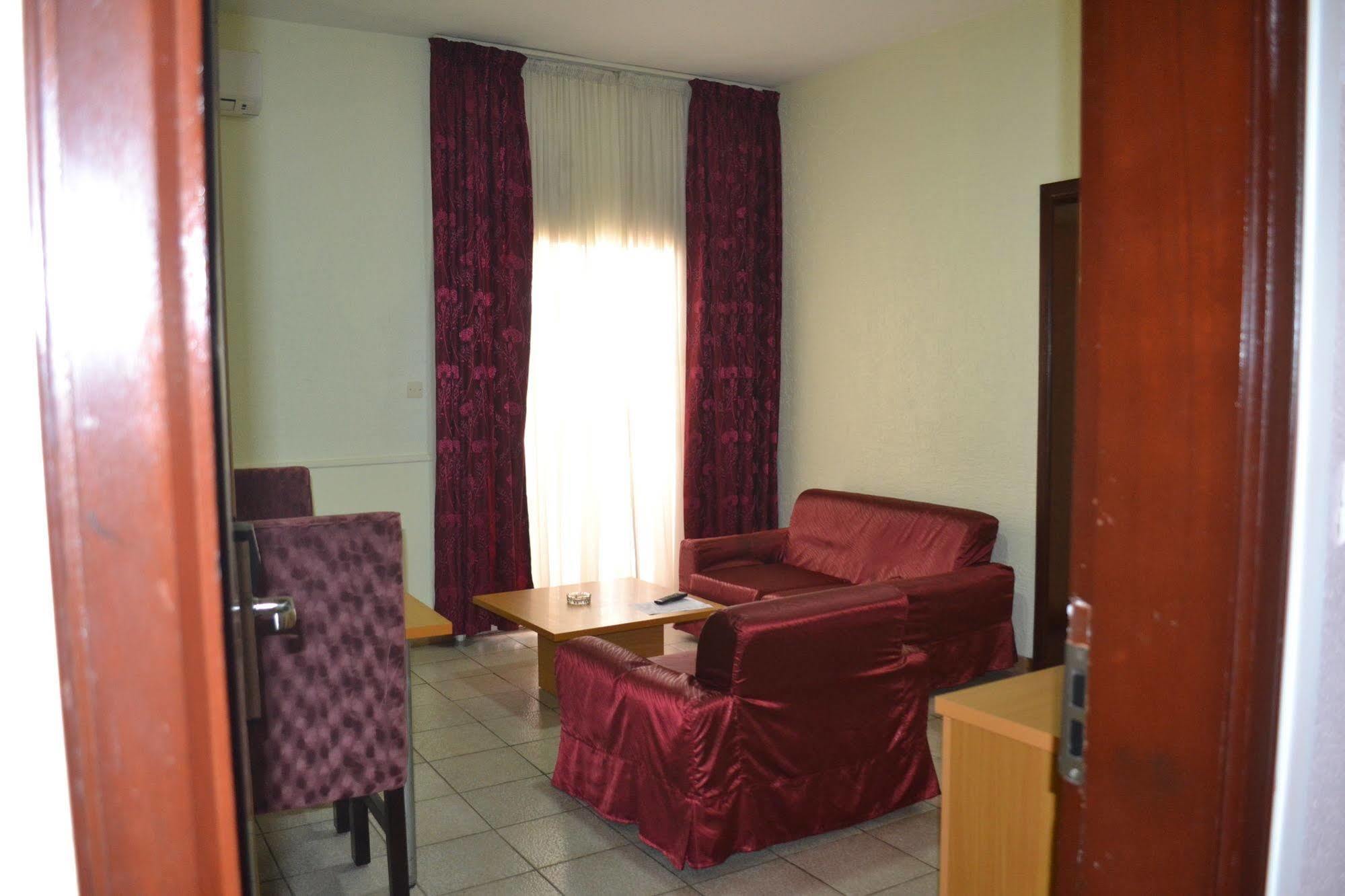 Hotel Mansel Yaoundé Εξωτερικό φωτογραφία