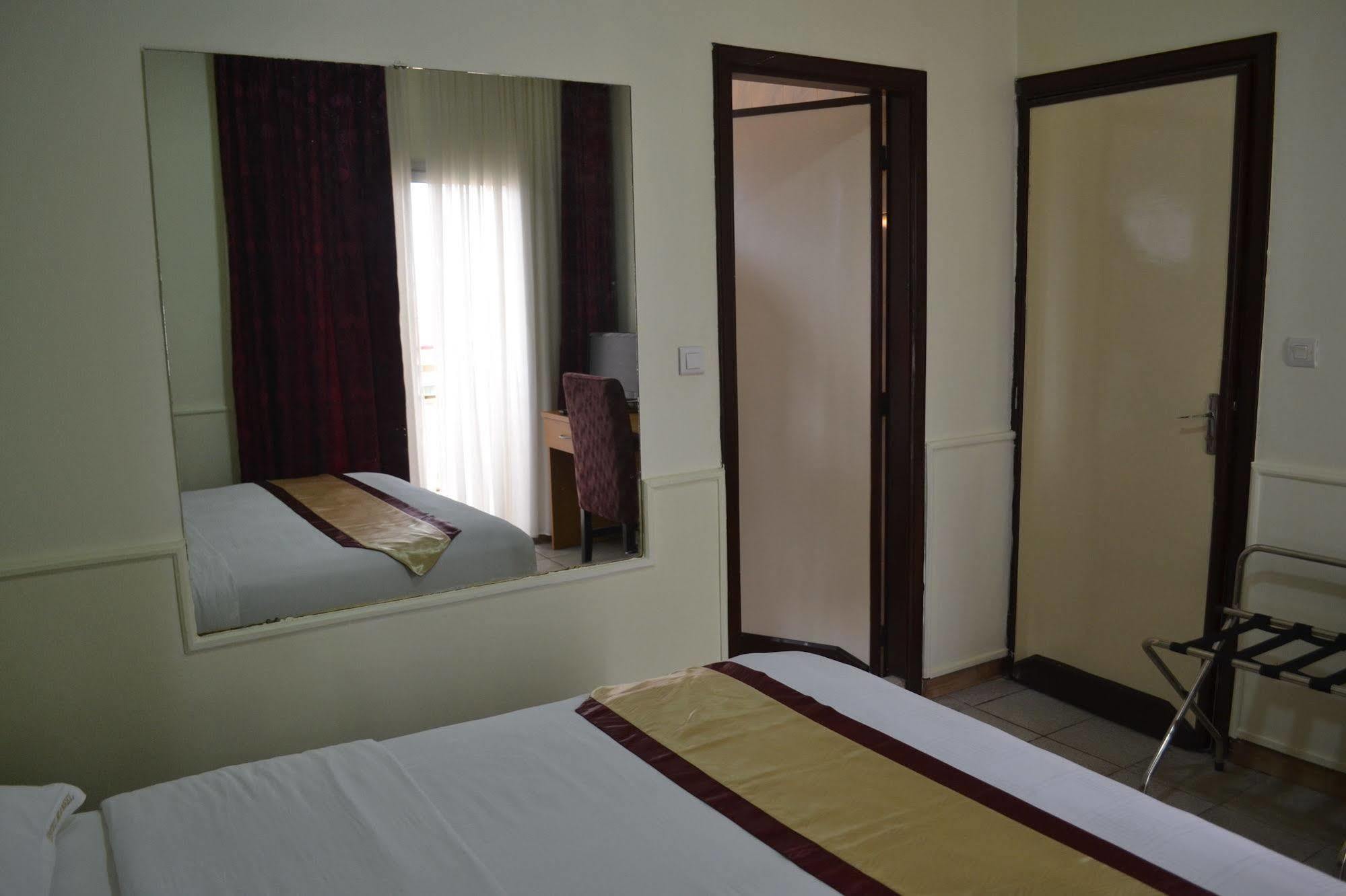 Hotel Mansel Yaoundé Εξωτερικό φωτογραφία
