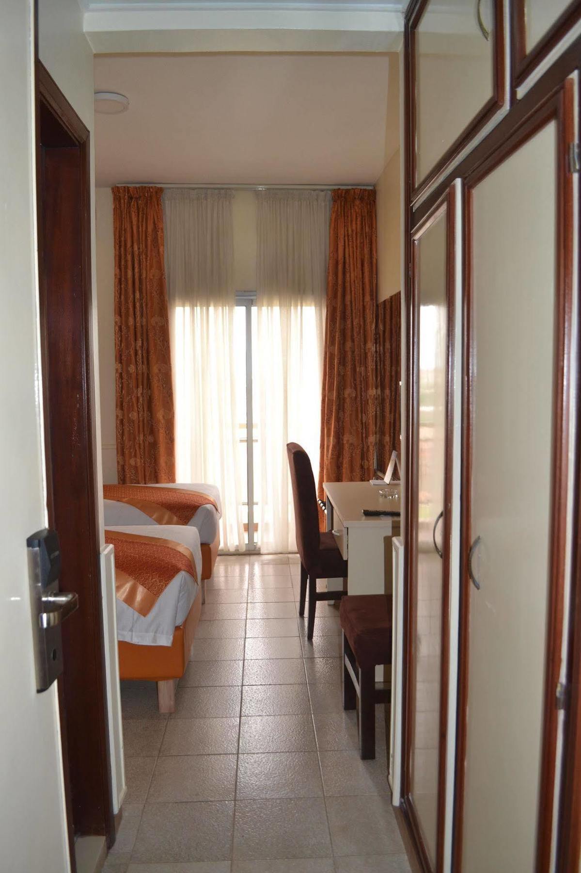 Hotel Mansel Yaoundé Εξωτερικό φωτογραφία